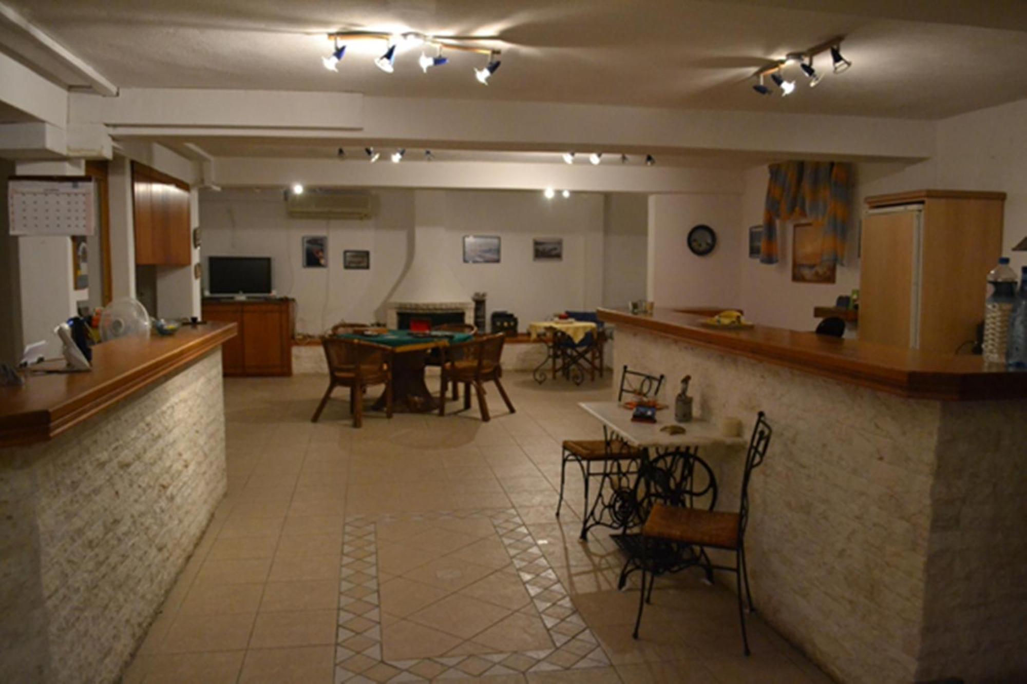 Maistrali Studios Batsi  Ngoại thất bức ảnh